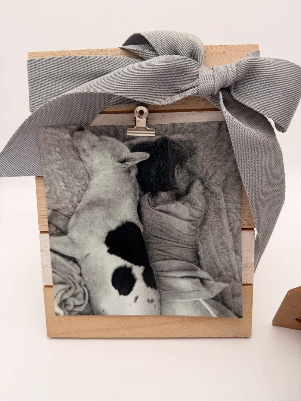 Set of 2 Striped Wood Photo Display with Gray Bow - Picture 5 of 9
